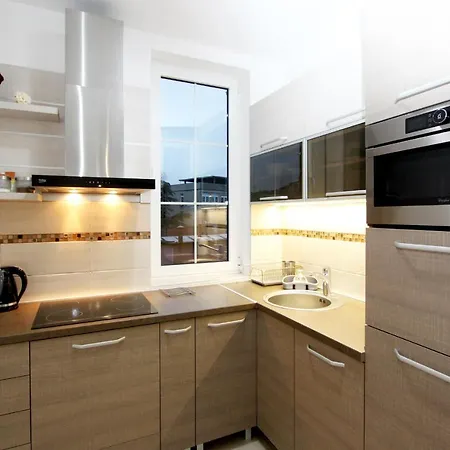 Div 1 Apartment *